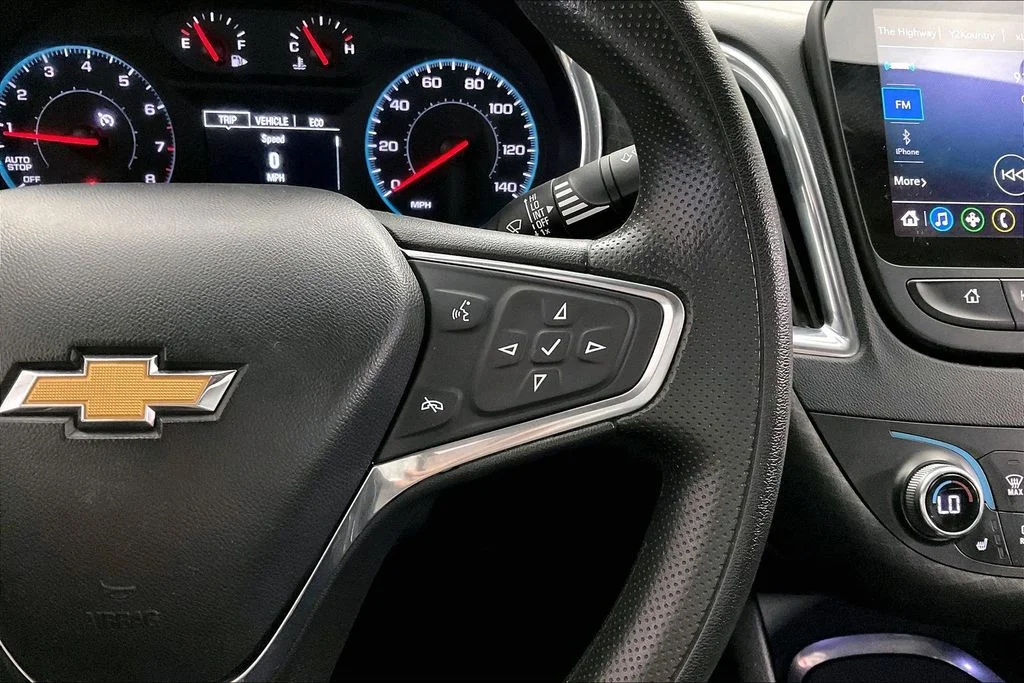 Used 2020 Gray Chevrolet LT image 24