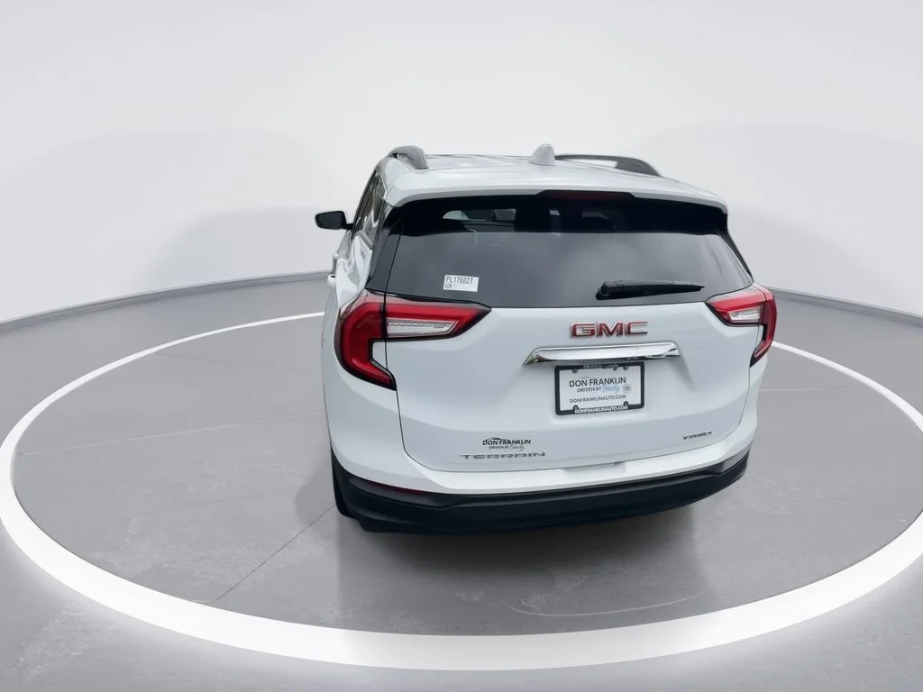 Certified Used 2023 White GMC SLE image 7