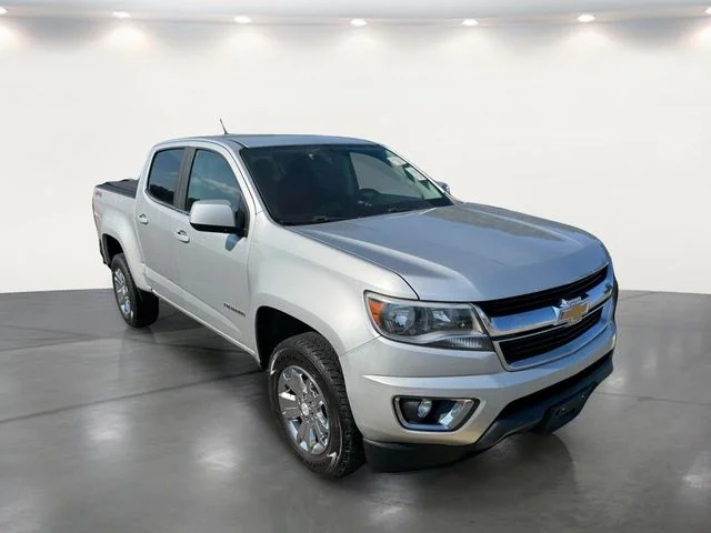 Used 2017 Silver Chevrolet LT image 9