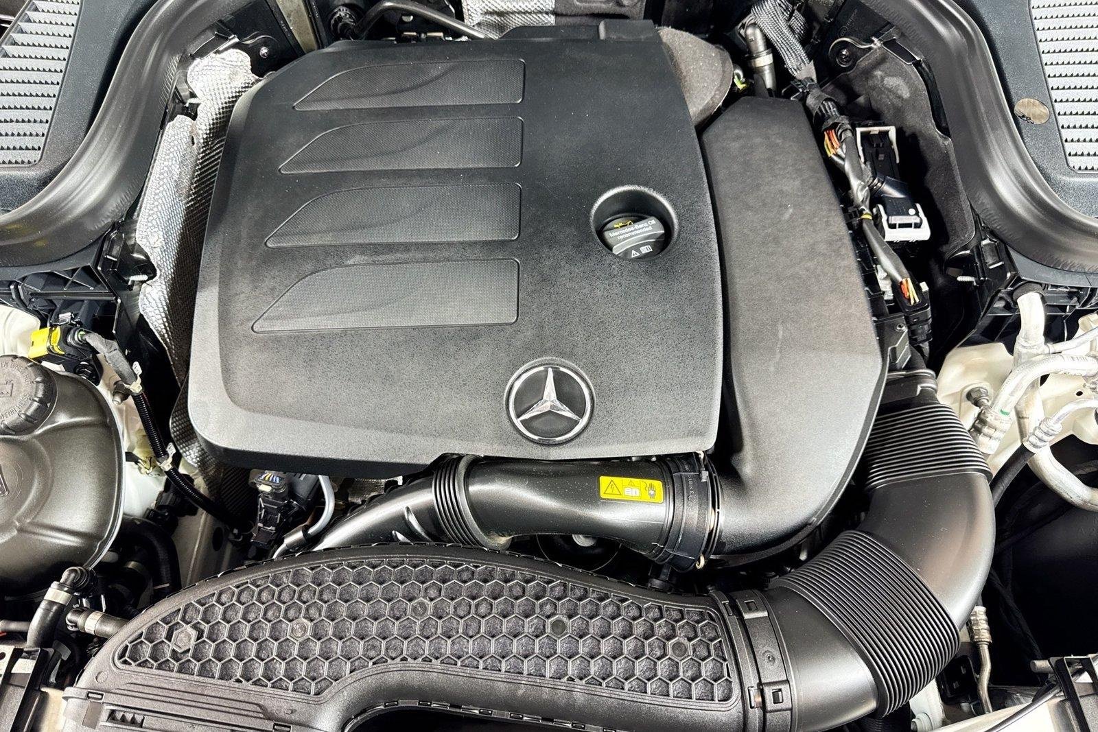 Used 2021 Polar White Mercedes-Benz GLC 300 image 29