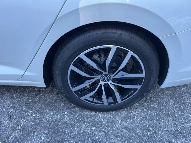 2026 Volkswagen Jetta SE - Photo 19