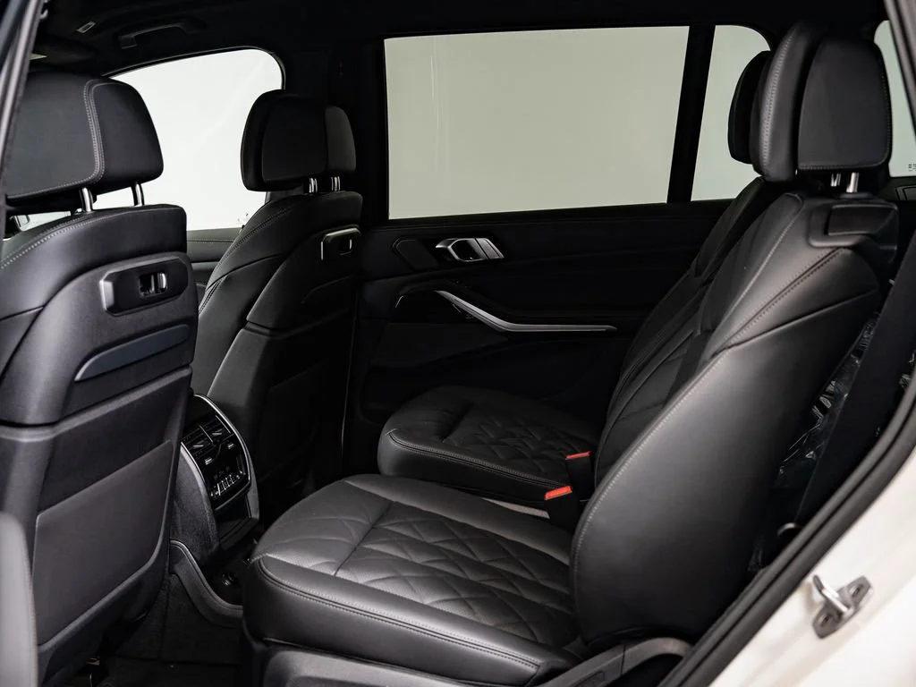 New 2027 Mineral White Metallic BMW xDrive40i image 47
