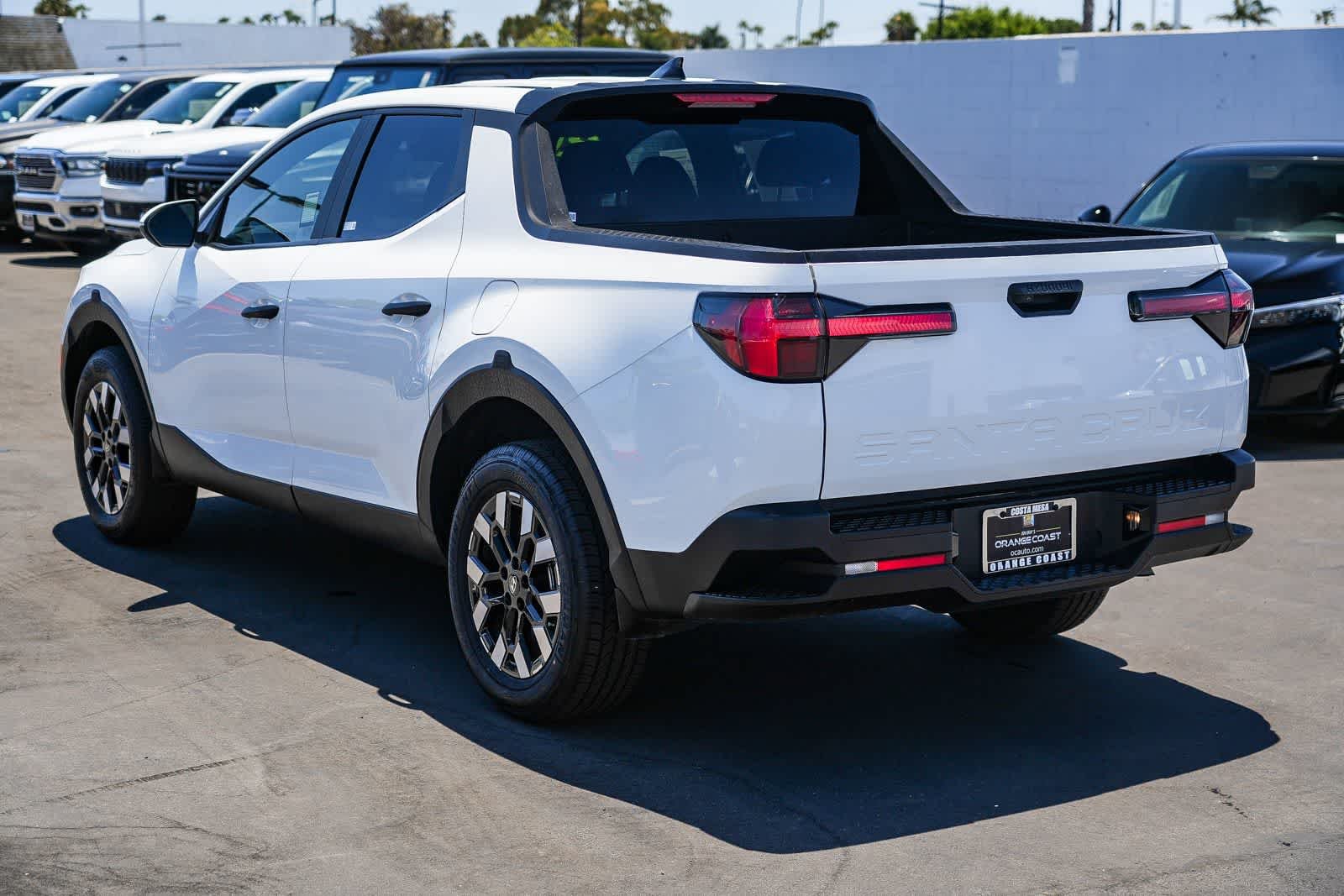 Used 2025 Atlas White Hyundai SE image 8