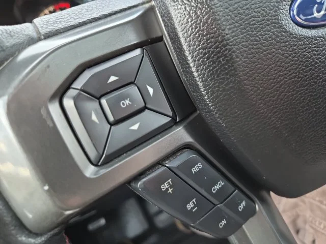 Used 2017 Silver Ford Lariat image 19