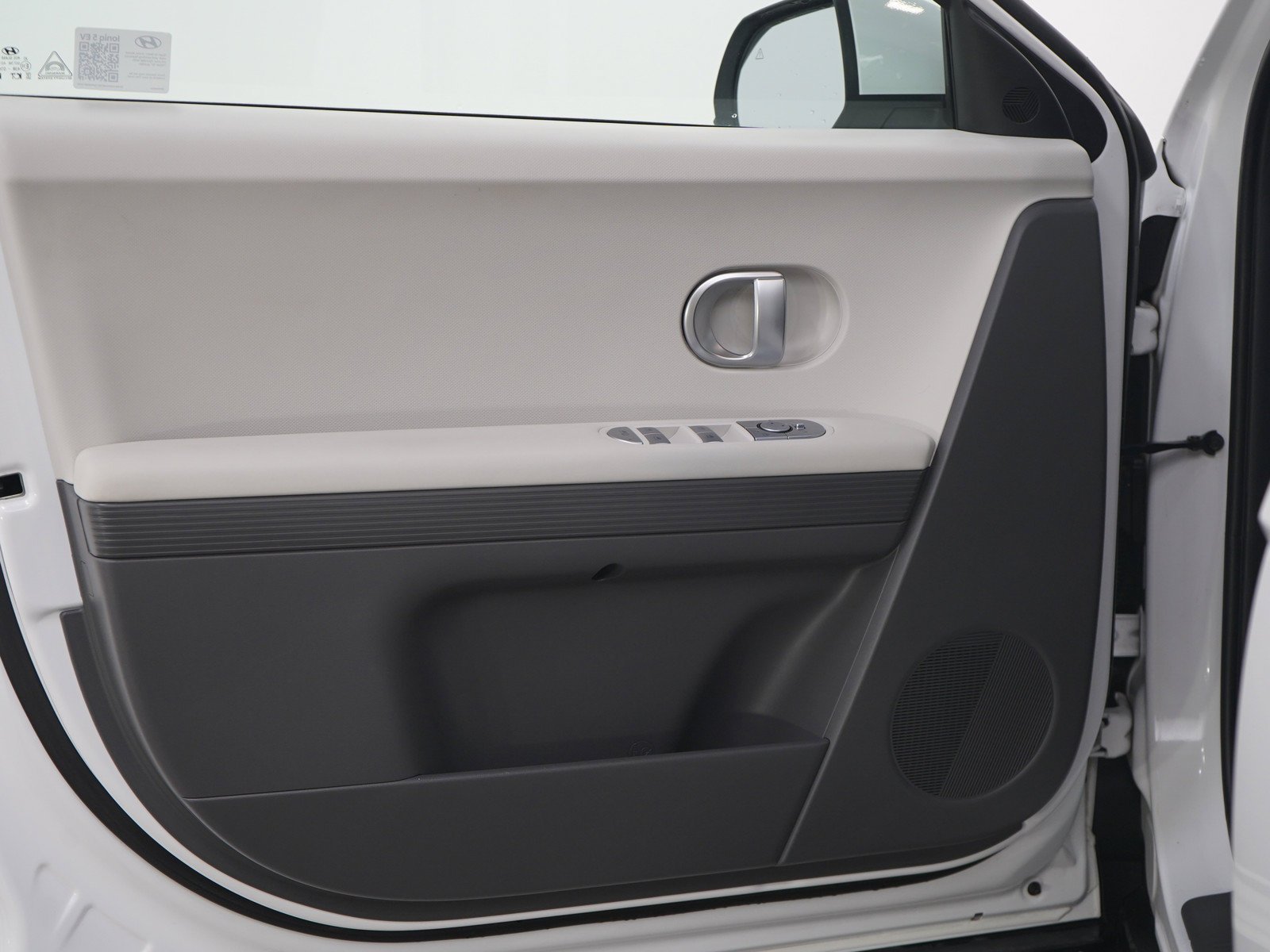 2024 Hyundai IONIQ 5 SEL - Photo 18