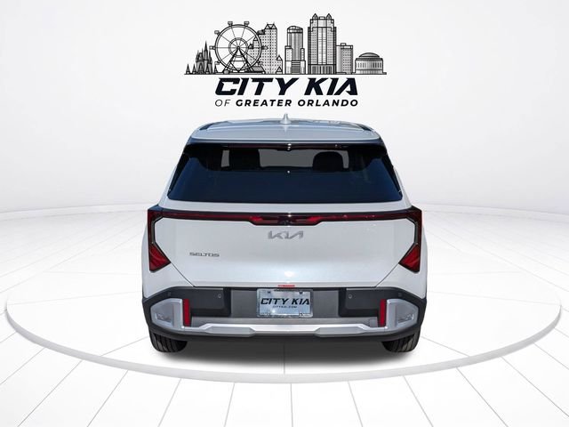 New 2027 Snow White Pearl Kia LX image 5
