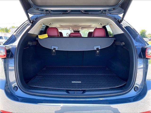 Certified Used 2025 Gray Metallic Mazda 2.5 S Carbon Edition image 29