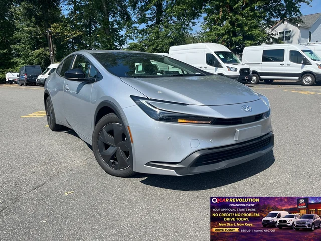 2024 Toyota Prius LE