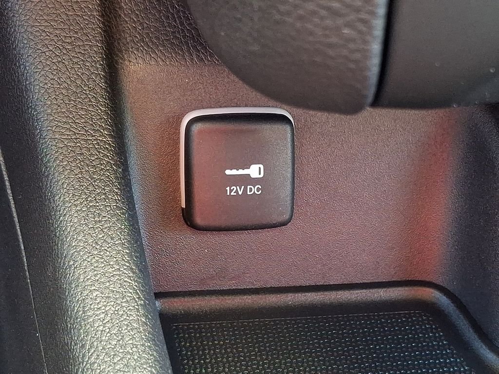 Used 2019 Gray Dodge SXT image 27