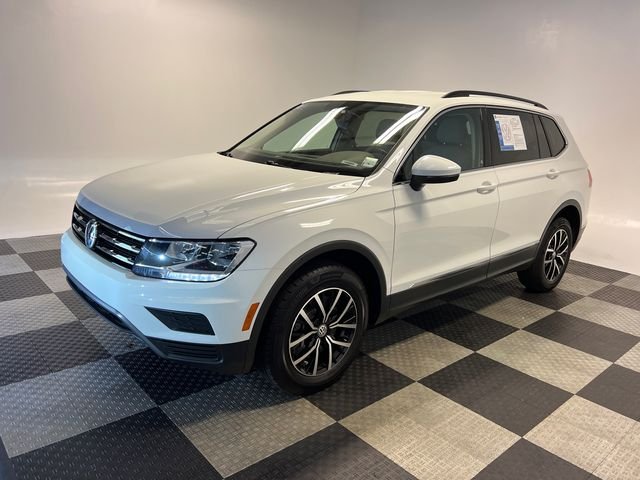 Certified Used 2021 White Volkswagen 2.0T SE image 3
