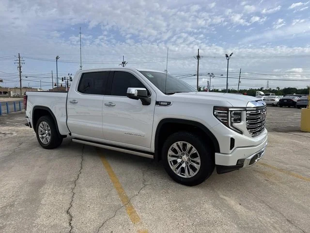 Used 2024 White GMC Denali image 6