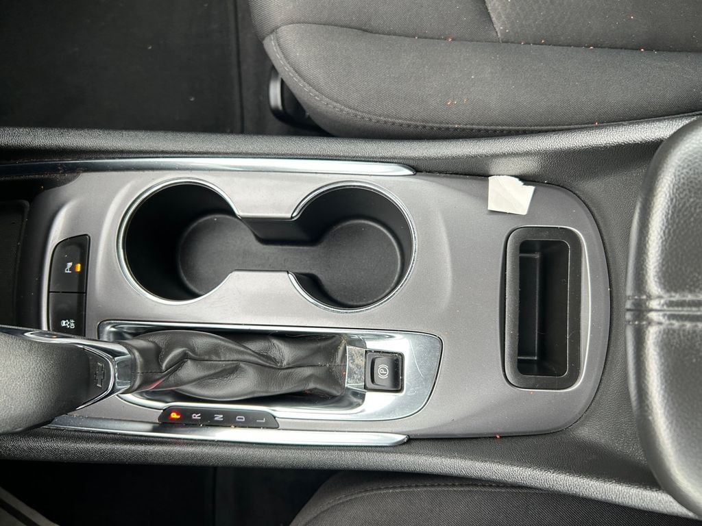 Used 2023 Gray Chevrolet LT image 23