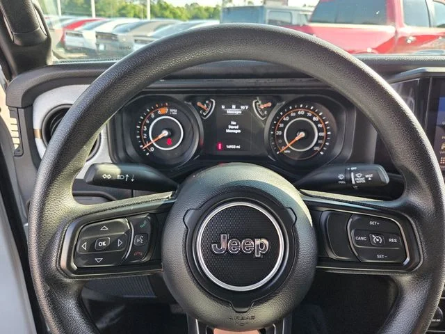 Used 2025 White Jeep Sport image 25
