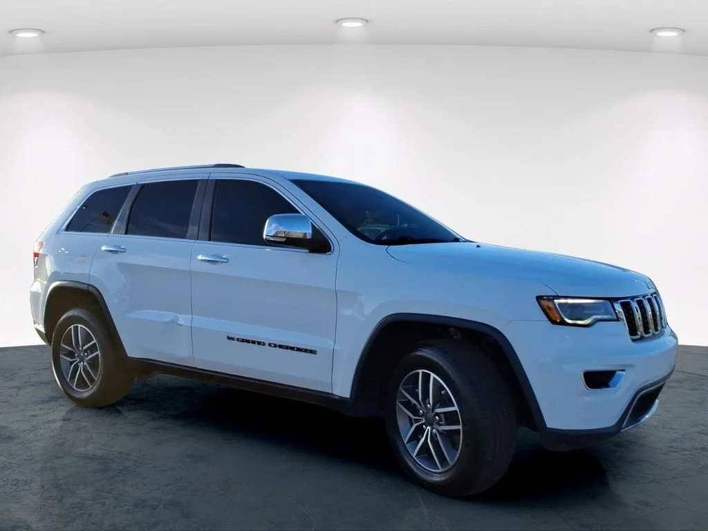 Used 2022 White Jeep Limited image 4