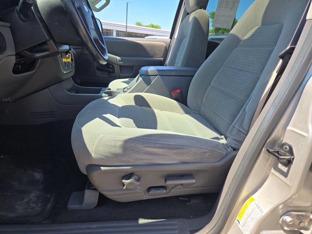 Used 2005  Ford XLT image 23