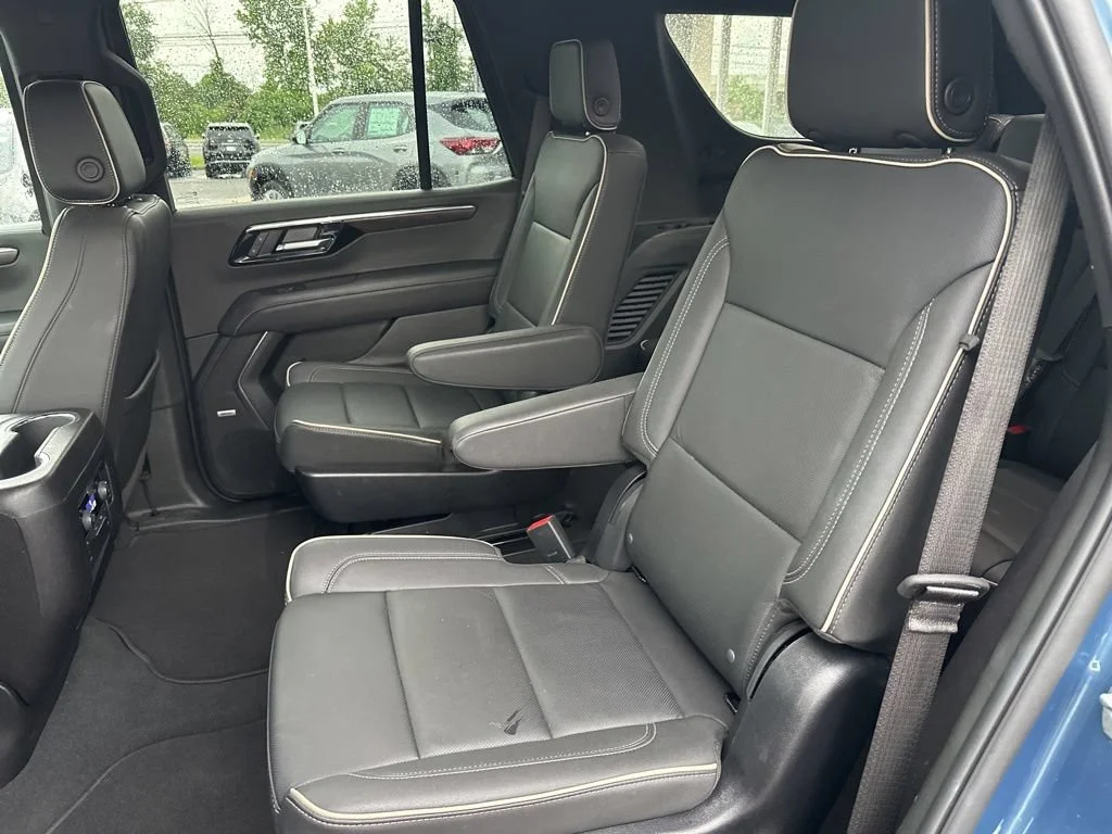 Used 2025 Lakeshore Blue Metallic Chevrolet Premier image 24