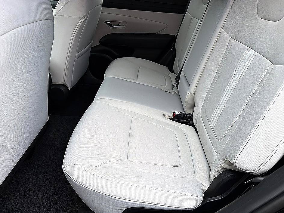 Used 2026 Phantom Black Hyundai SEL image 7