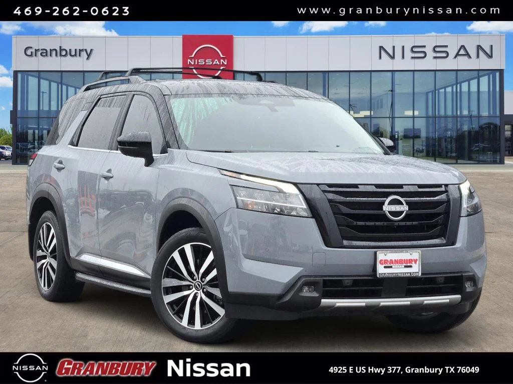 2024 Nissan Pathfinder Platinum 4WD's photo