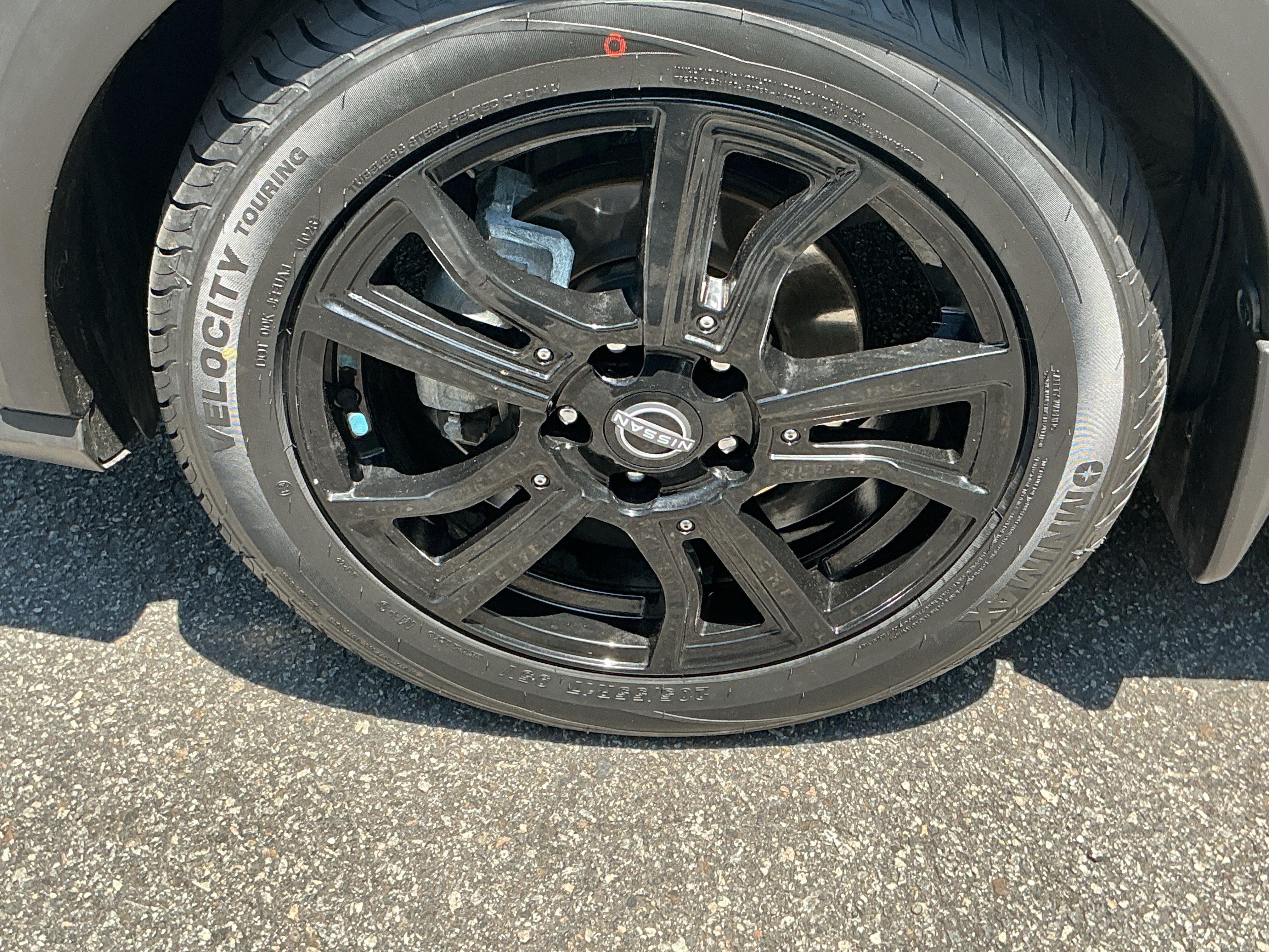 Used 2022 Gray/Super Black Nissan SV image 8