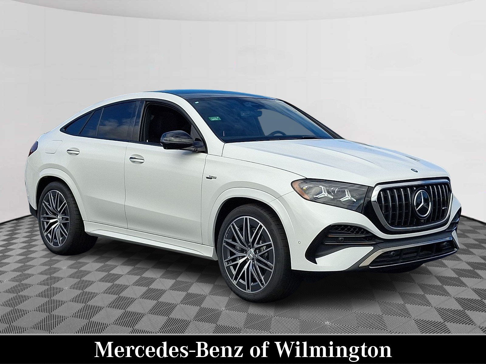 New 2027 MANUFAKTUR Moonlight White Metallic Mercedes-Benz AMG® GLE 53e 4MATIC+ Coupe image 1