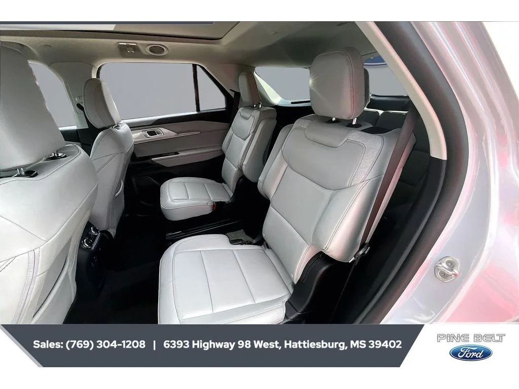 New 2026 Space White Metallic Ford Active image 19