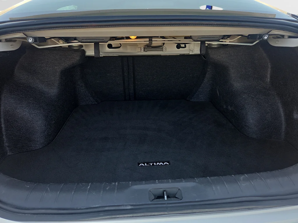 2024 Nissan Altima SR - Photo 10