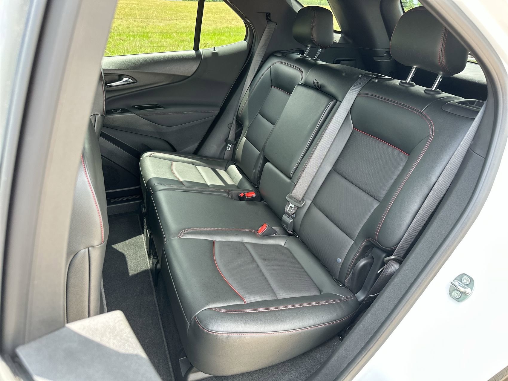 Used 2022 Iridescent Pearl Tricoat Chevrolet RS image 22