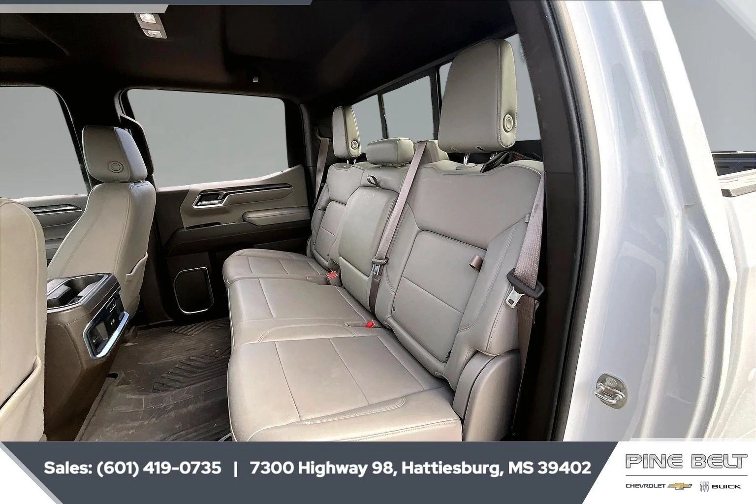 Used 2022 Summit White Chevrolet LTZ image 19
