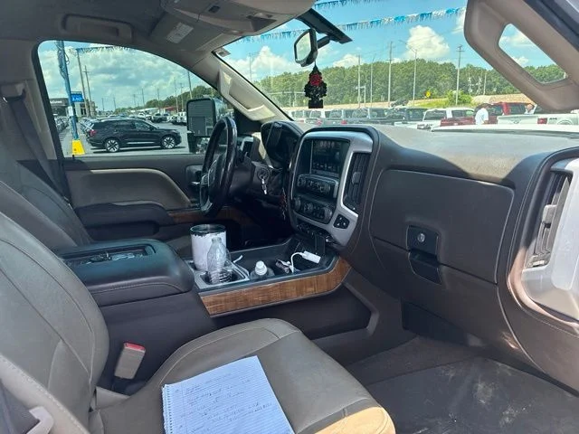 Used 2018 White GMC SLT image 4