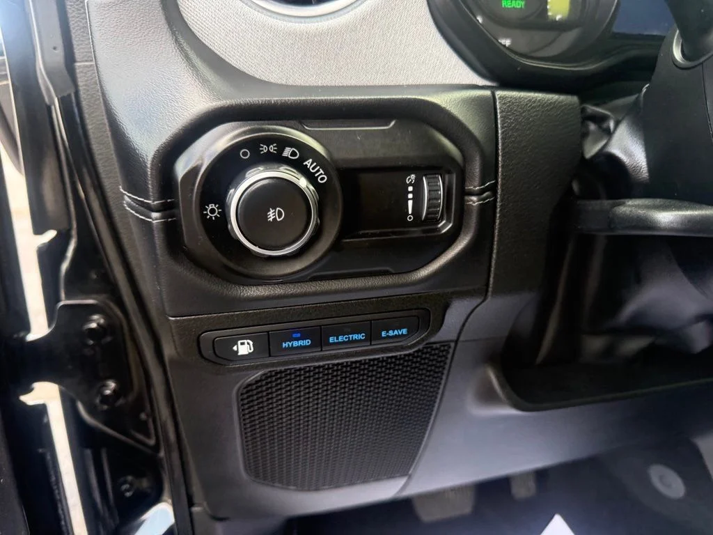 Used 2025 Black Jeep Sahara 4xe image 32