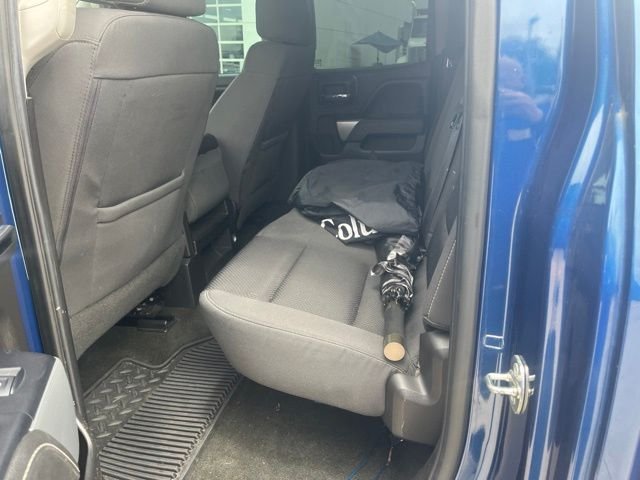 Used 2016  Chevrolet LT image 11