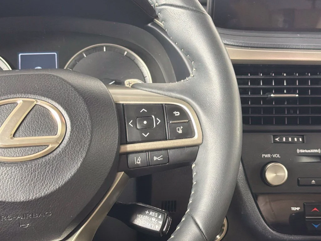 Used 2021 White Lexus 350 image 22