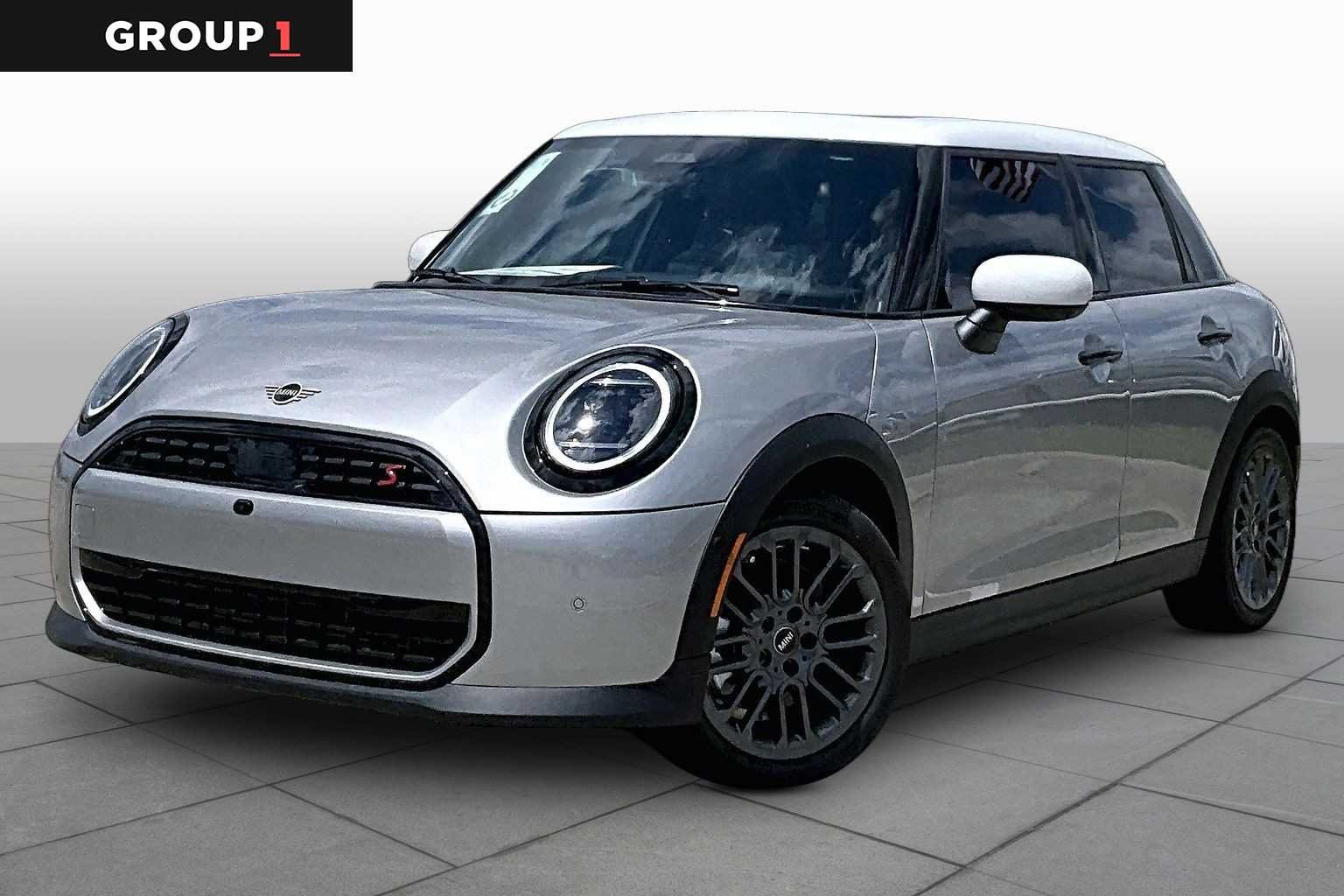 2026 MINI Hardtop Cooper S's photo