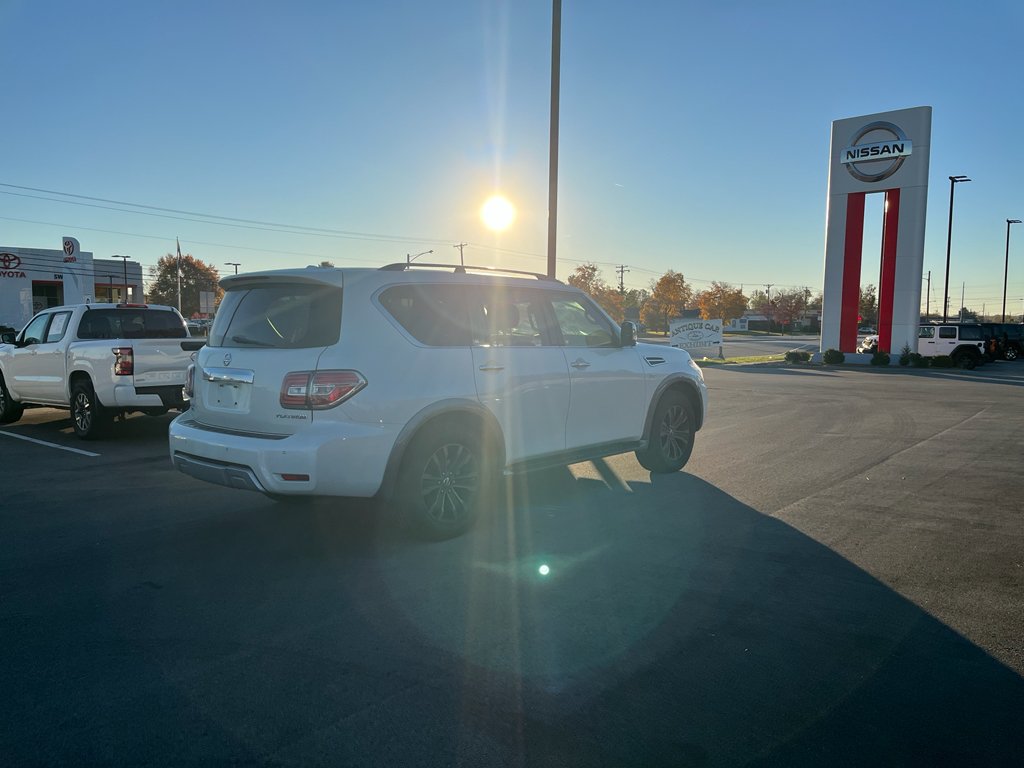 2017 Nissan Armada Platinum photo 3