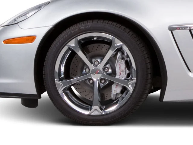 Used 2013 Black Chevrolet Grand Sport image 14