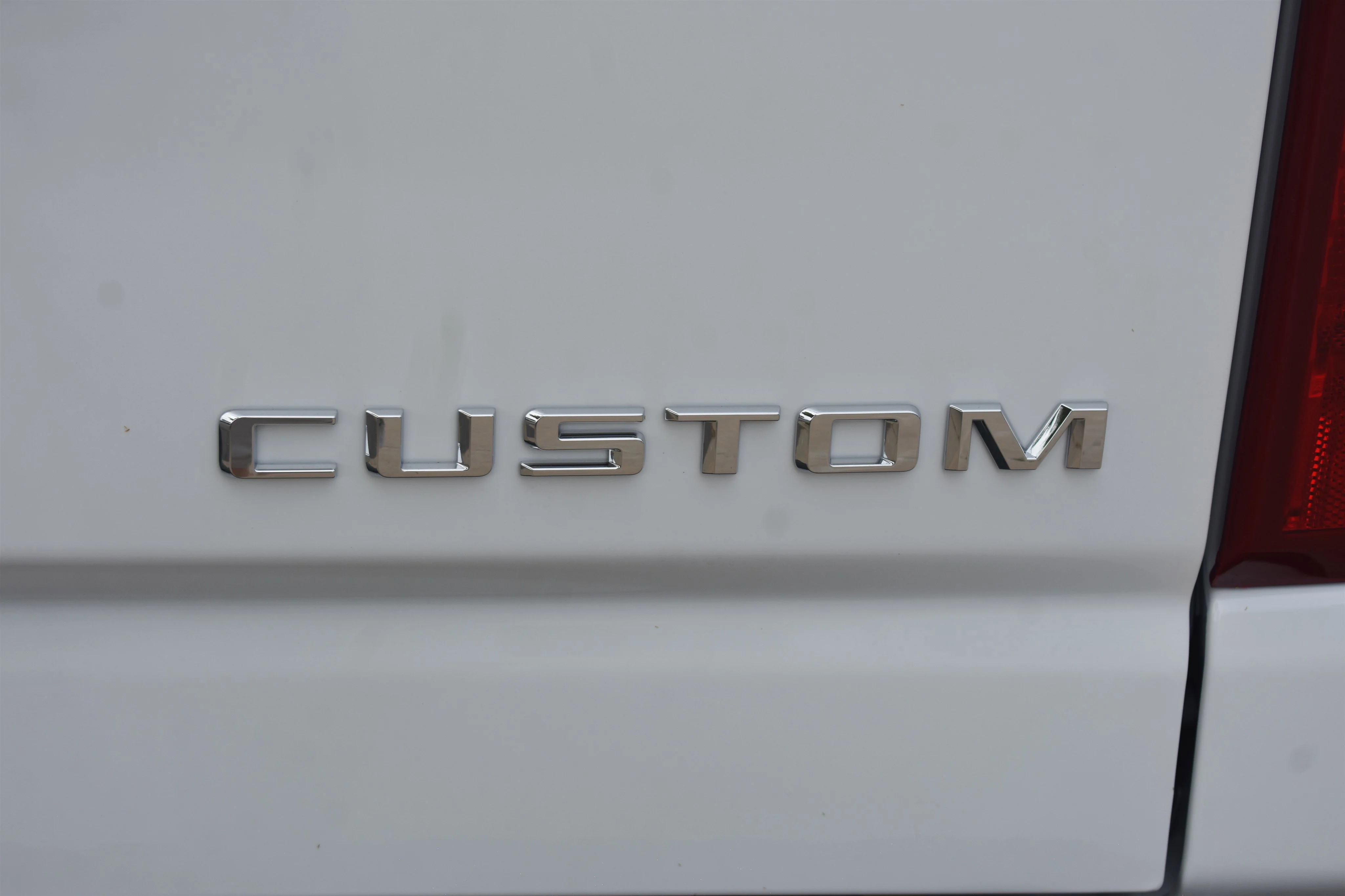 New 2026 Summit White Chevrolet Custom image 8