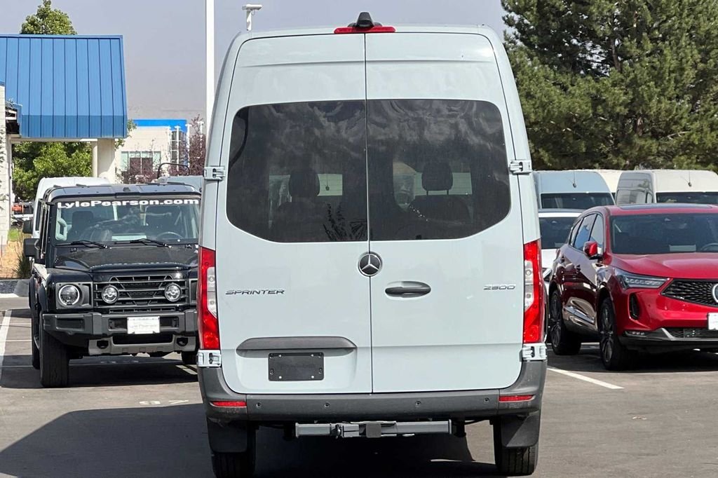 Used 2024 Silver Mercedes-Benz Cargo 170 WB image 4