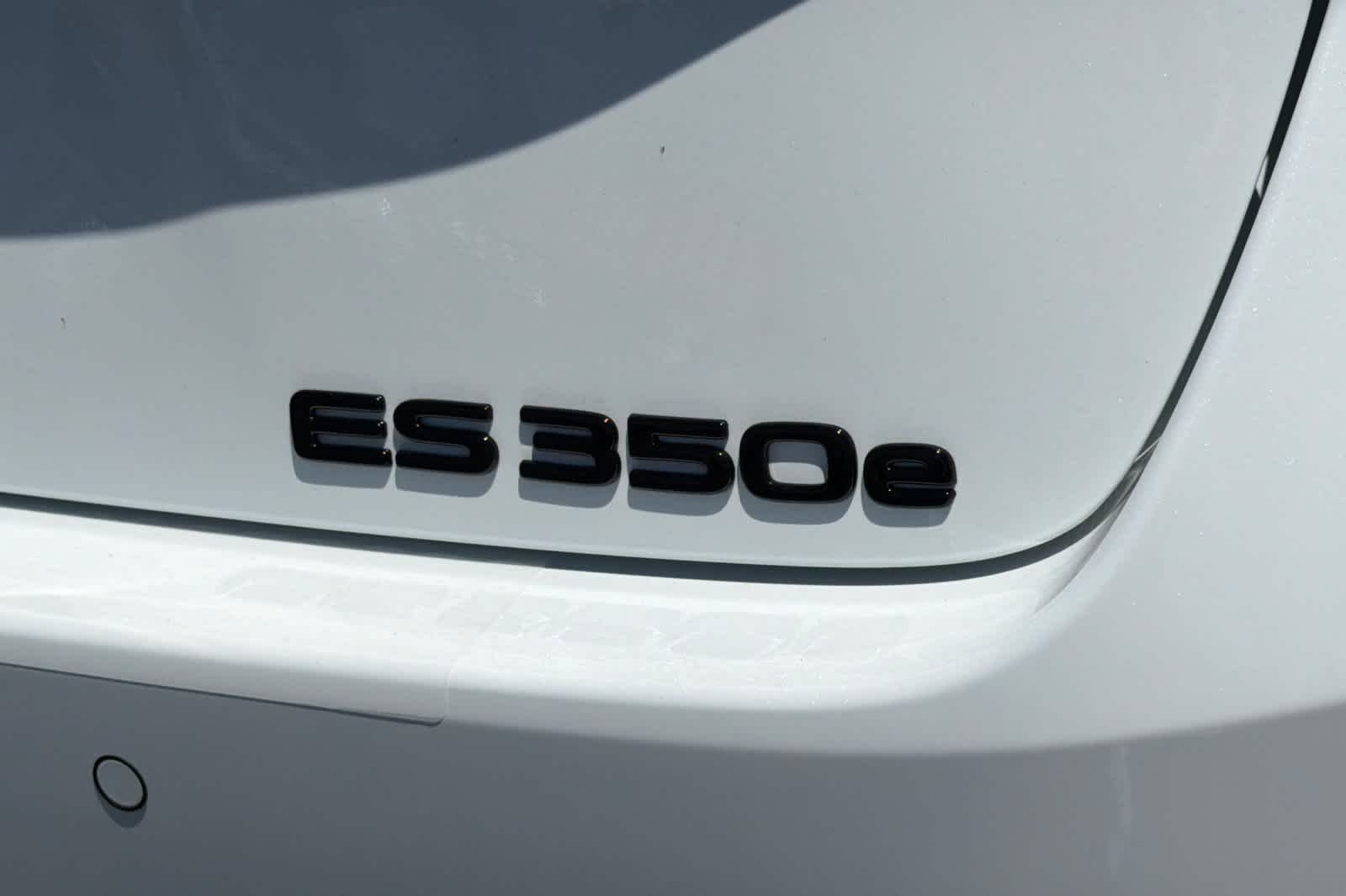 2026 Lexus ES BEV 350e Luxury - Photo 32