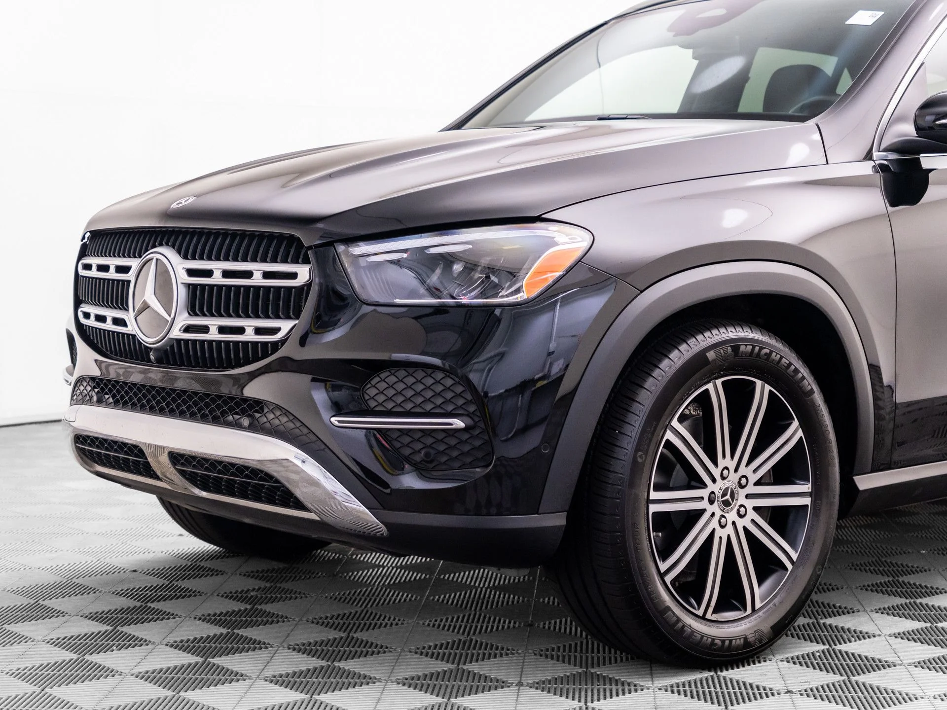 Used 2024 Black Mercedes-Benz GLE 350 image 39