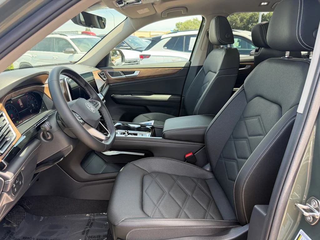 New 2026 Avocado Green Pearl Volkswagen 2.0T SE w/Technology image 13