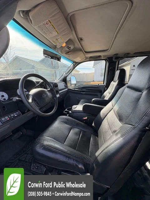 Used 2006 White Ford Lariat image 3