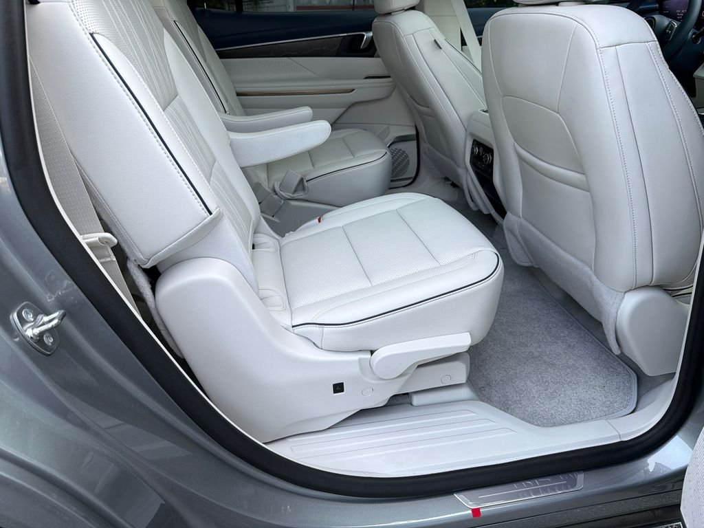2025 Buick Enclave Avenir - Photo 15