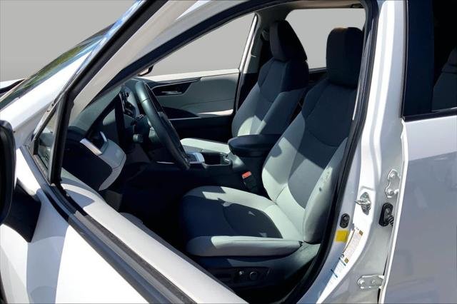 Certified Used 2022 ICE CAP Toyota  image 8