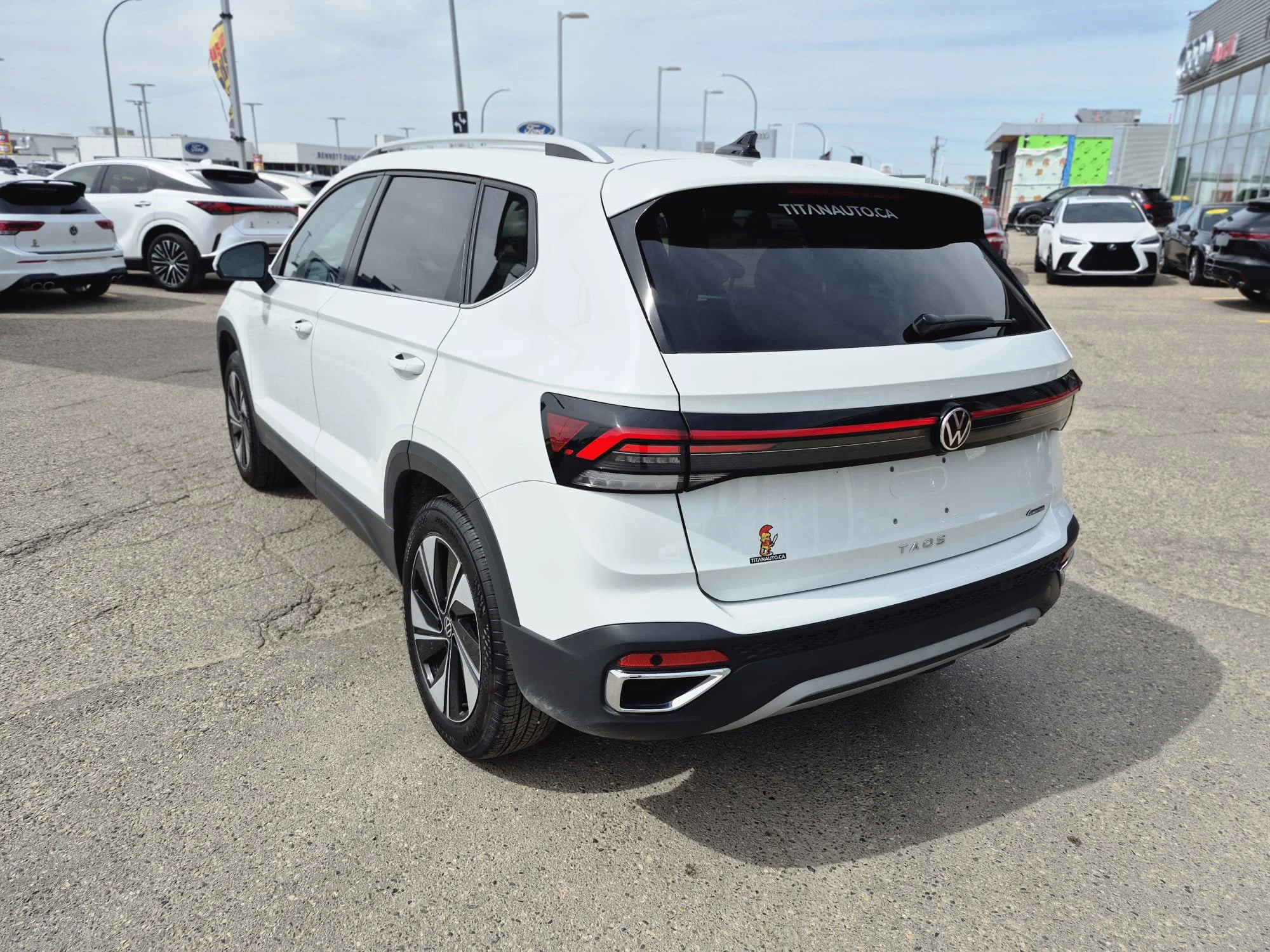 Certified Used 2025 Pure White Volkswagen Comfortline 4Motion*Adaptive Cruise | Remote Start | Htd Seats | Htd Wheel | Blind Spot Detection image 11