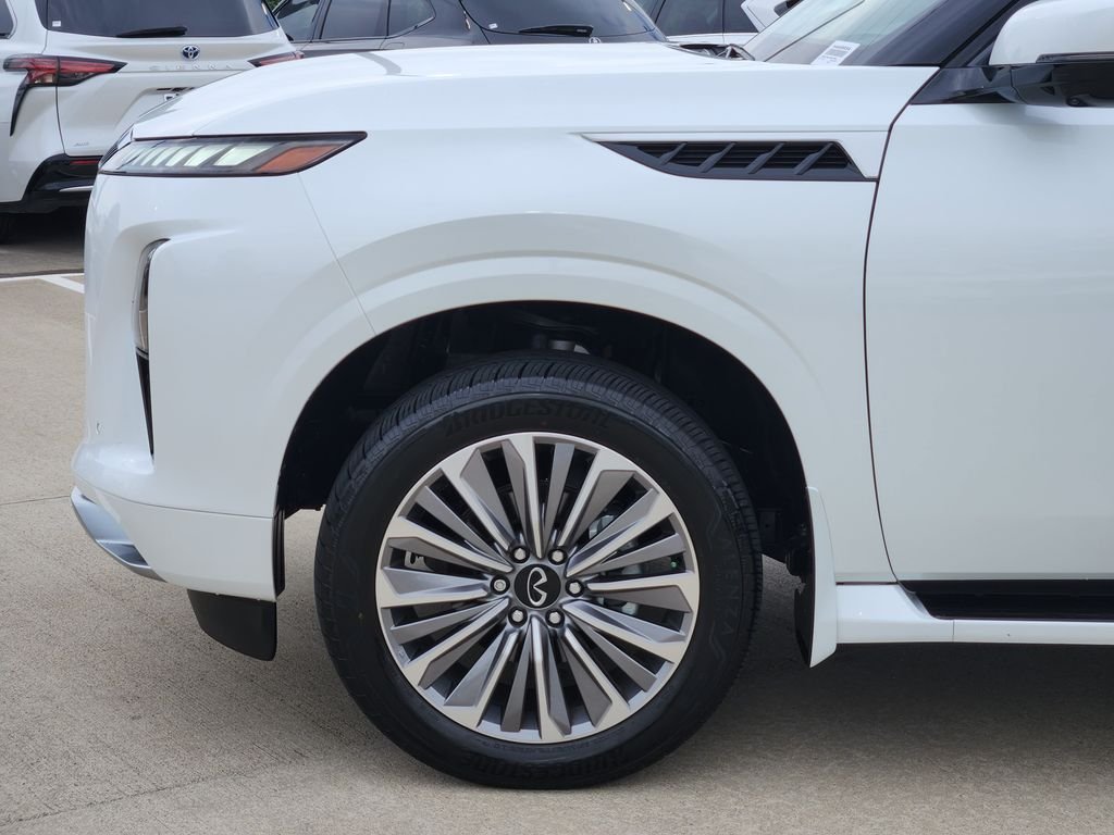 Used 2026 White INFINITI LUXE image 8