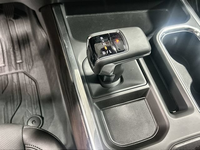2026 GMC Sierra 1500 SLT - Photo 19