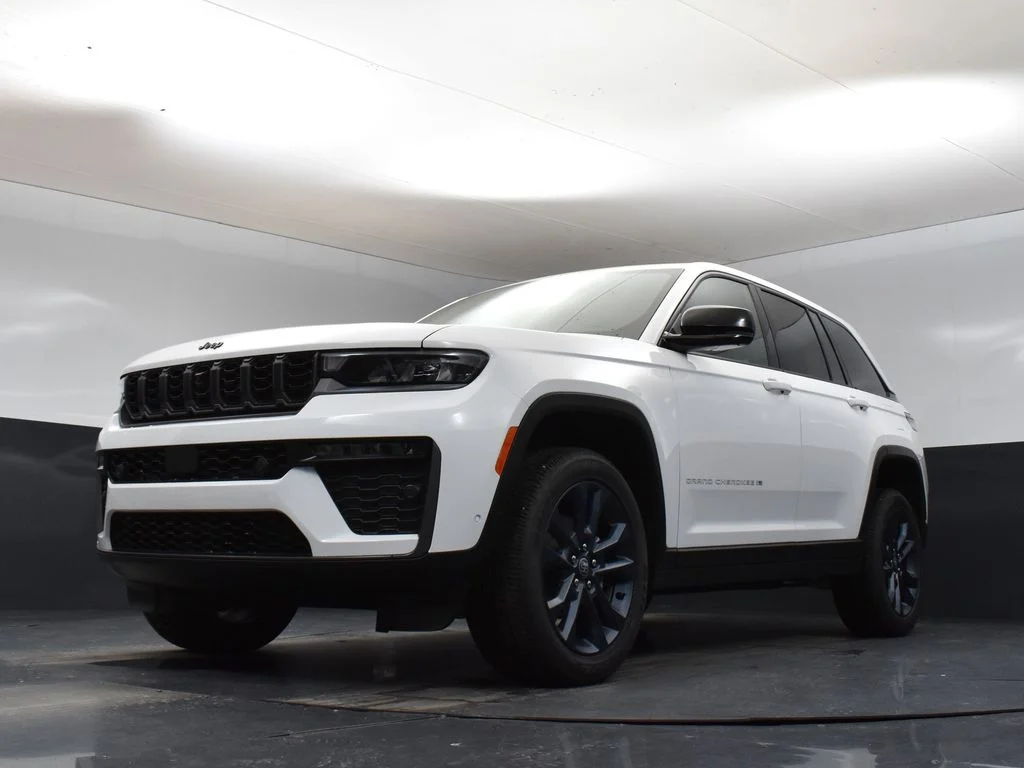 New 2026 Bright White Clearcoat Jeep  image 53