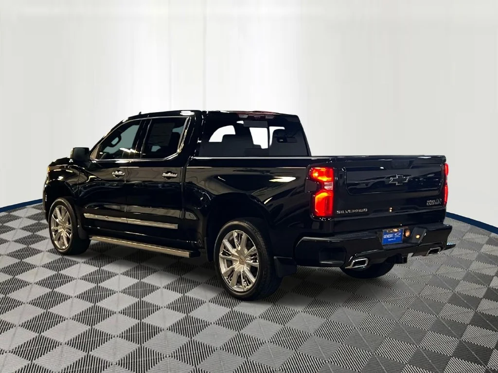 New 2026 Black Chevrolet High Country image 3