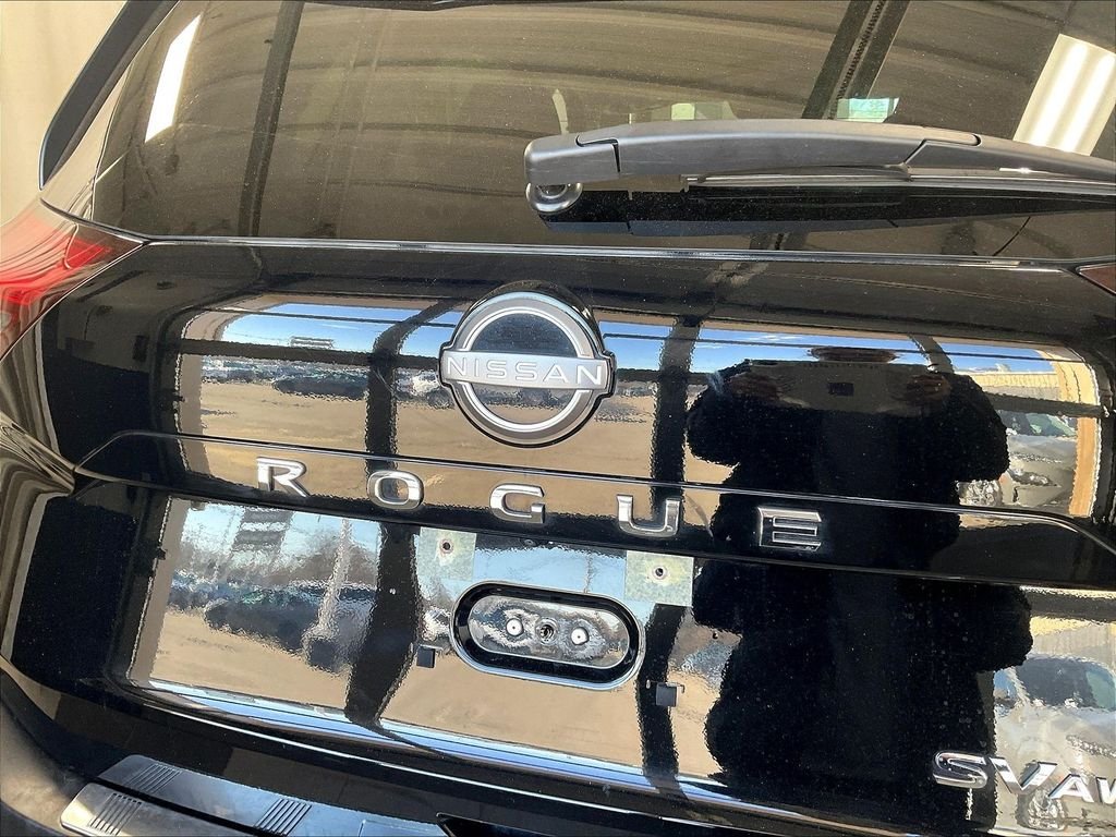 Used 2023 Super Black Nissan SV image 28