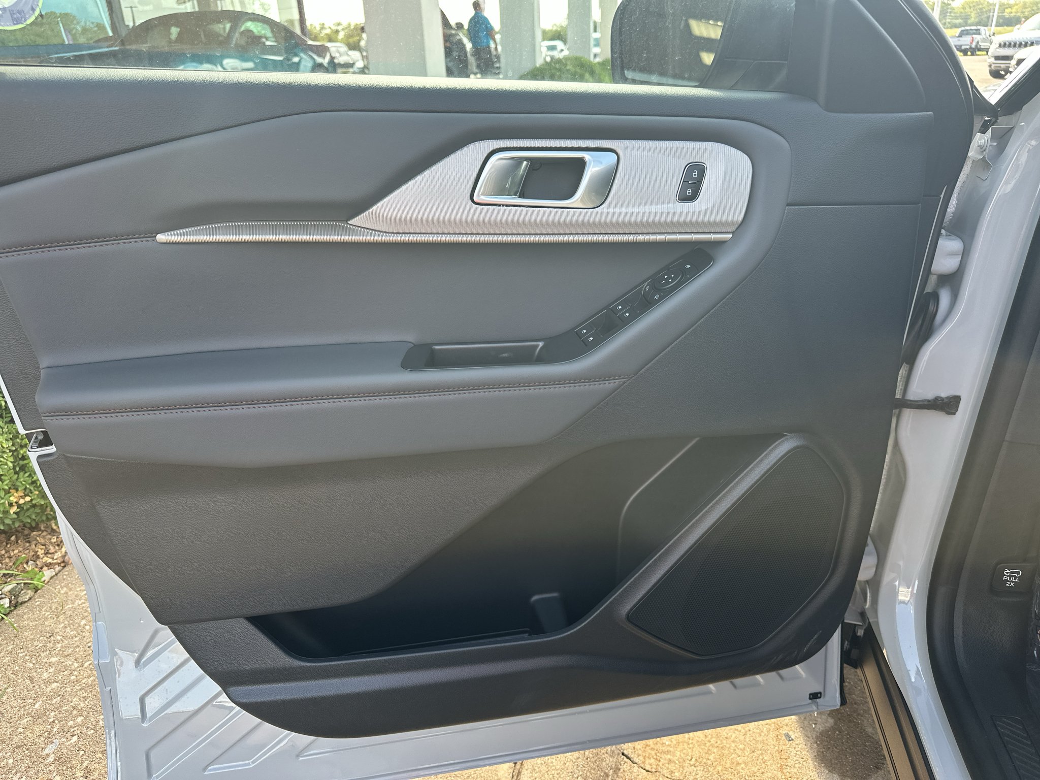 New 2027 Avalanche Gray Ford Active image 15